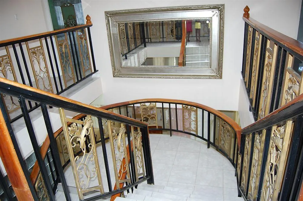 Celebrity Villa Jamaica مونتيغو باي 3*,  جامايكا