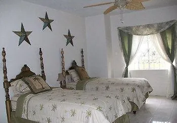 Celebrity Villa Jamaica مونتيغو باي جامايكا