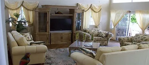 *** بيت ضيافة Celebrity Villa Jamaica مونتيغو باي جامايكا