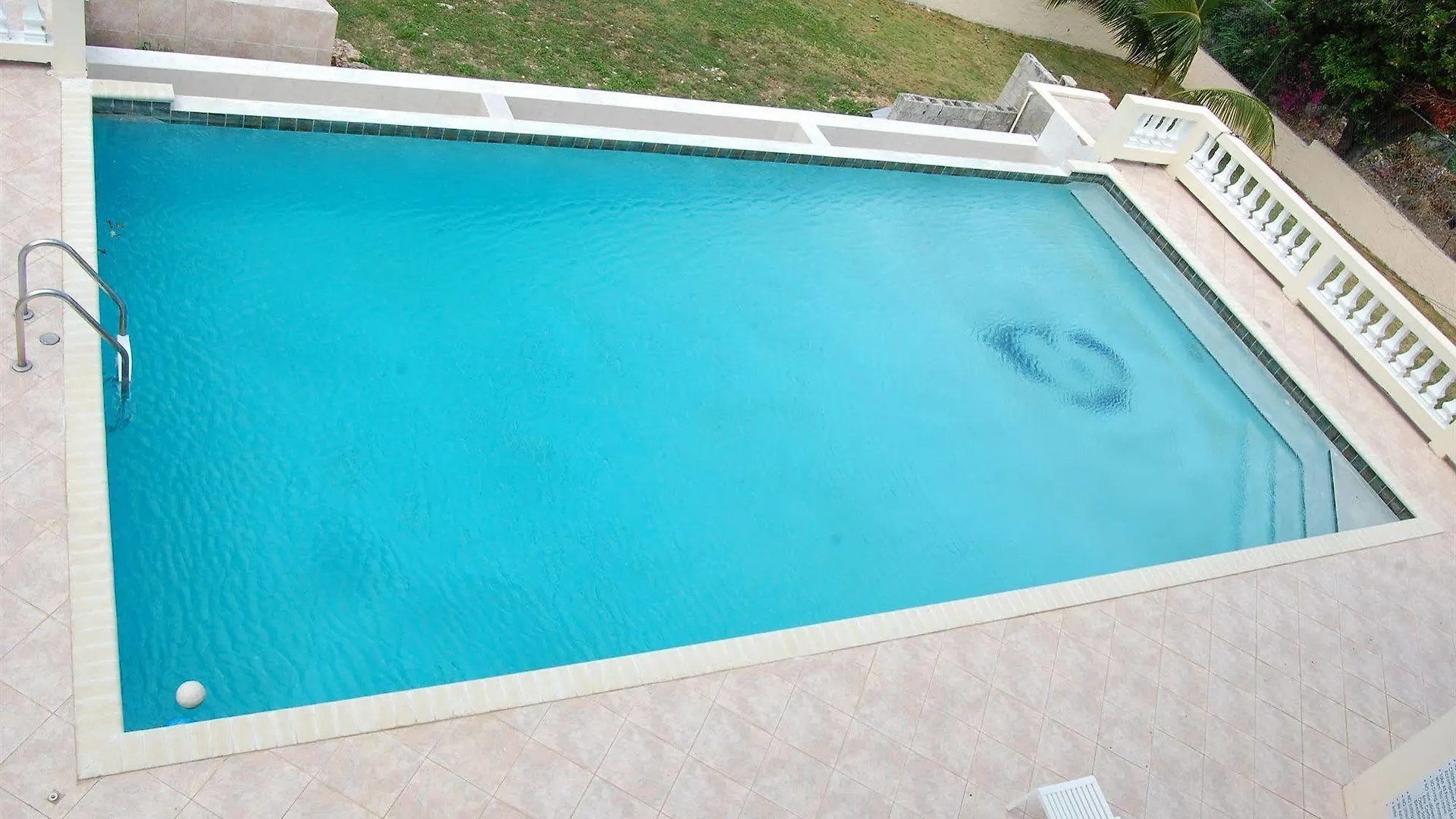 *** بيت ضيافة Celebrity Villa Jamaica مونتيغو باي جامايكا